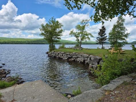 11 Lakeshore Drive Belgrade ME 04918