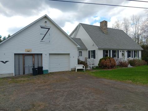 11 Lakeshore Drive Belgrade ME 04918