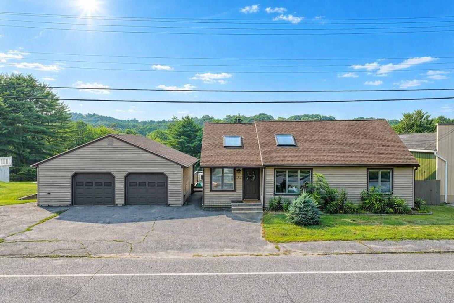 215 Broad Street Auburn ME 04210