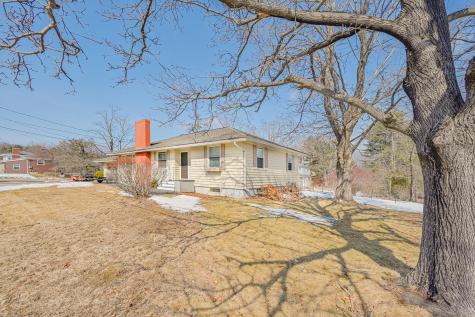 9 Glen Avenue Waterville ME 04901