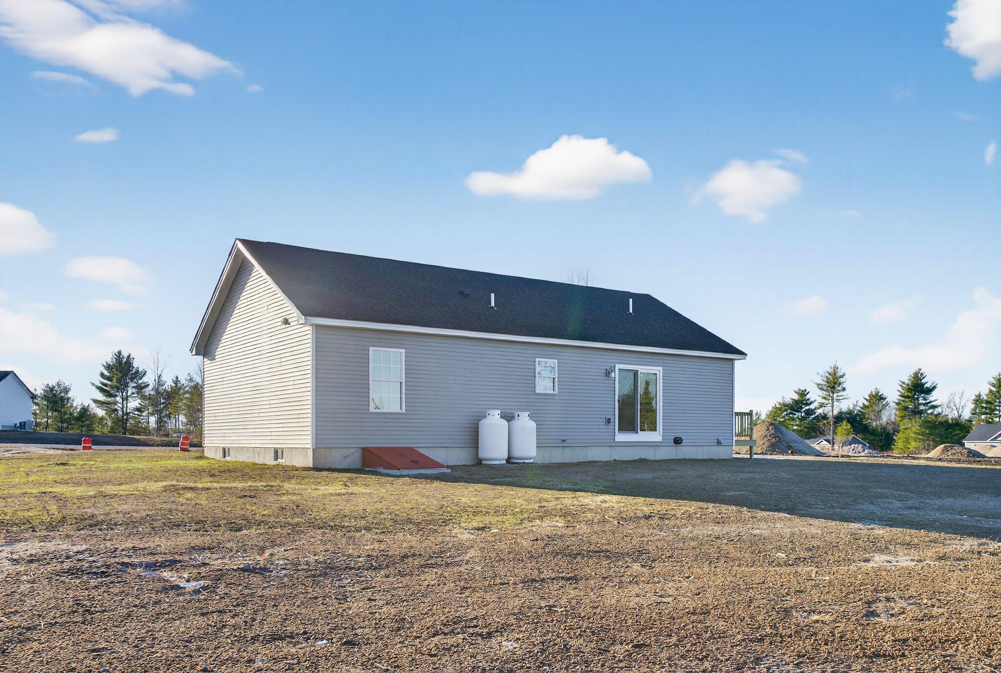 31 Hunters Haven Standish ME 04084