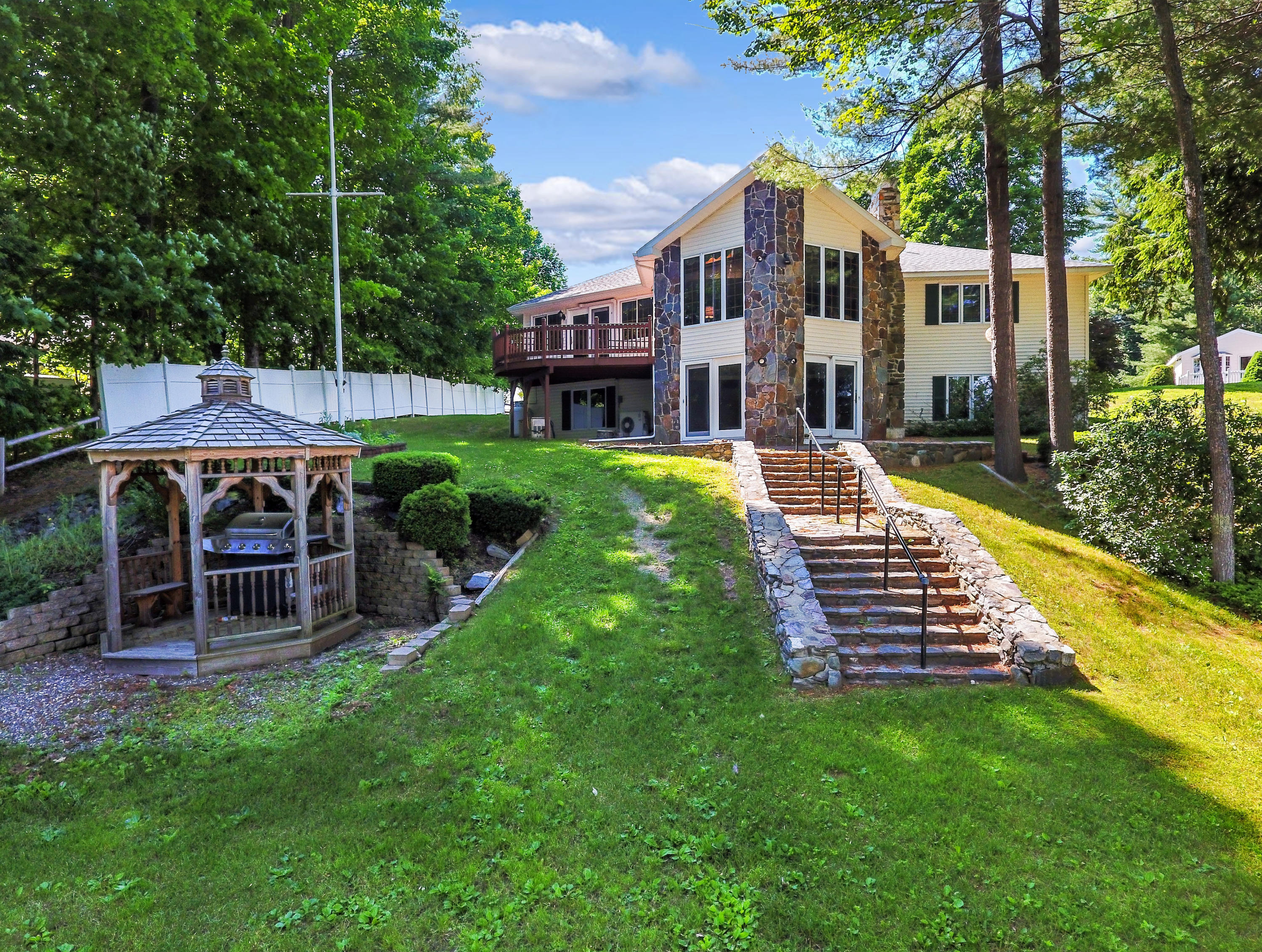 44 Henry Lane Winthrop, ME