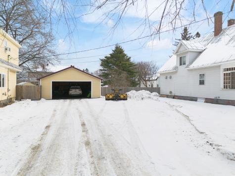 88 Pine Street Madison ME 04950