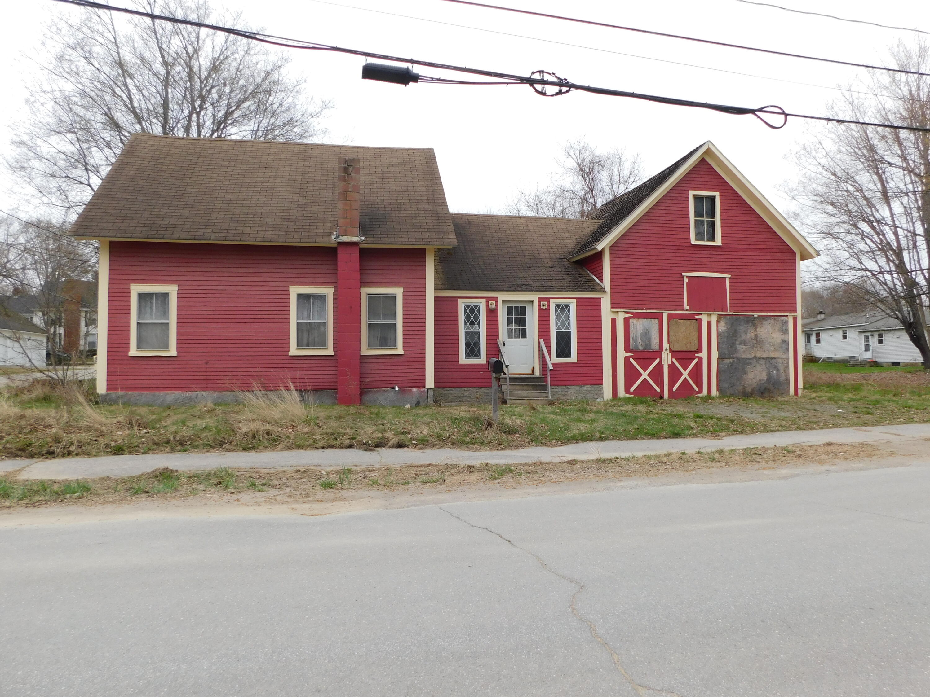 26 Water Street Newport ME 04953