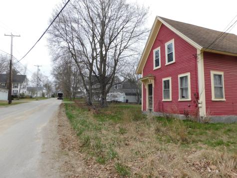 26 Water Street Newport ME 04953