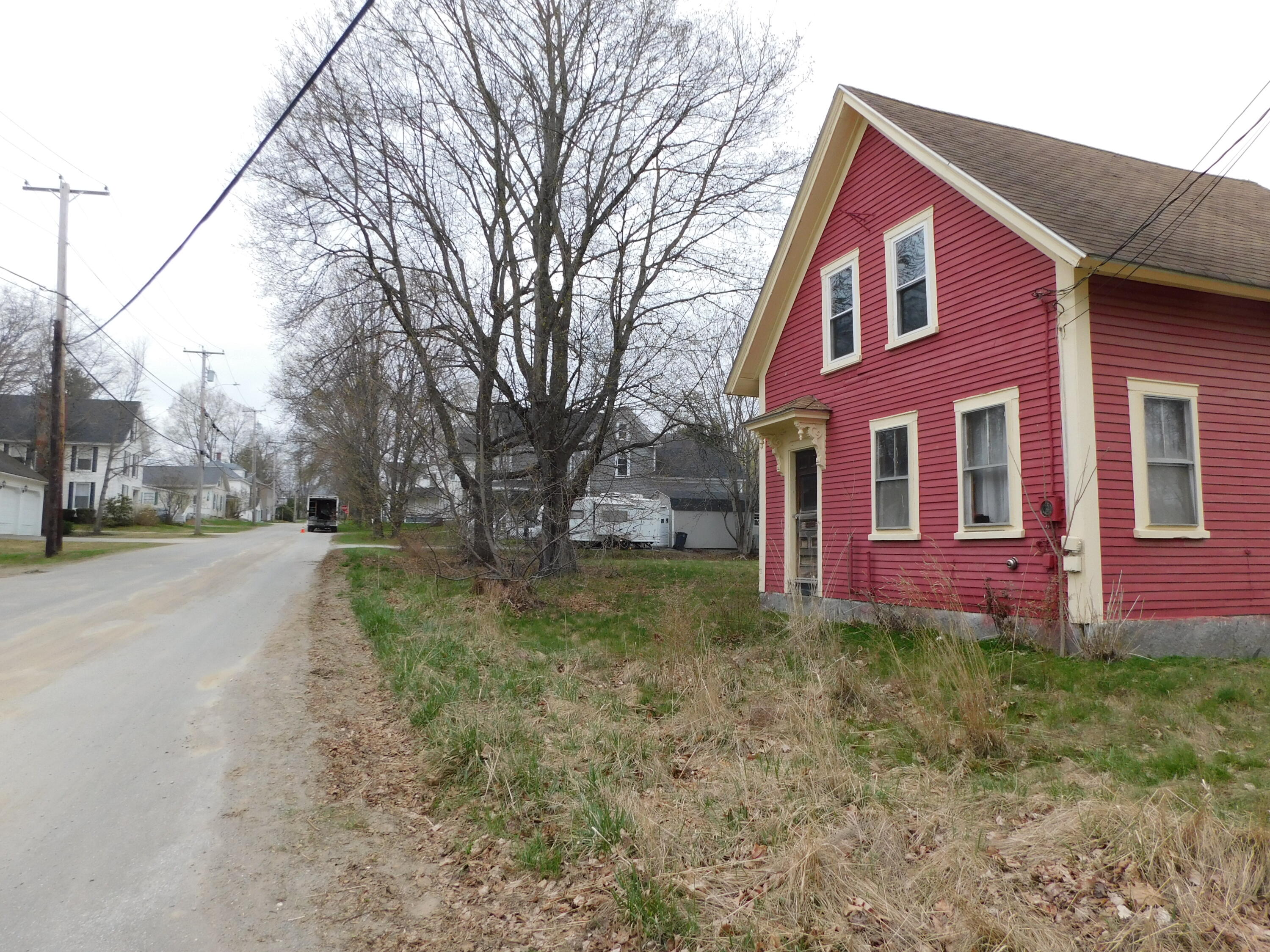 26 Water Street Newport ME 04953