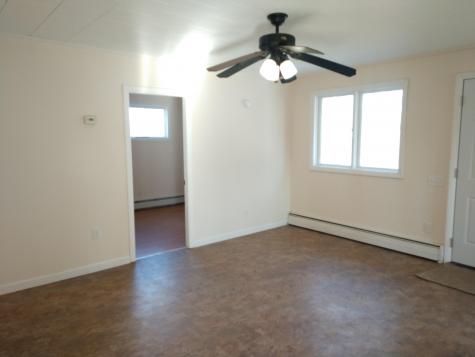 8 Jordan Avenue Auburn ME 04210