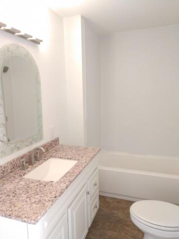 8 Jordan Avenue Auburn ME 04210