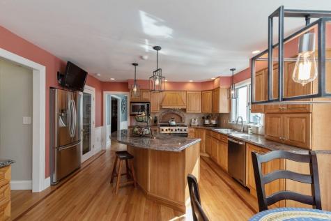 6 Flintlock Lane Falmouth ME 04105