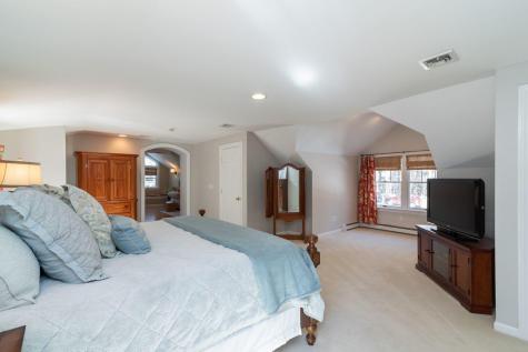 6 Flintlock Lane Falmouth ME 04105