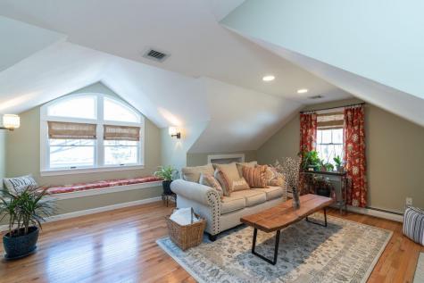 6 Flintlock Lane Falmouth ME 04105