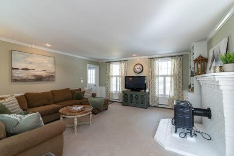 6 Flintlock Lane Falmouth ME 04105