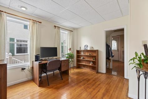 36 Colonial Road Portland ME 04102