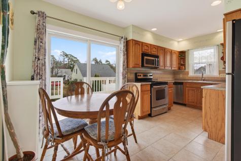 36 Colonial Road Portland ME 04102