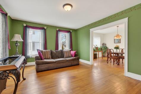 36 Colonial Road Portland ME 04102