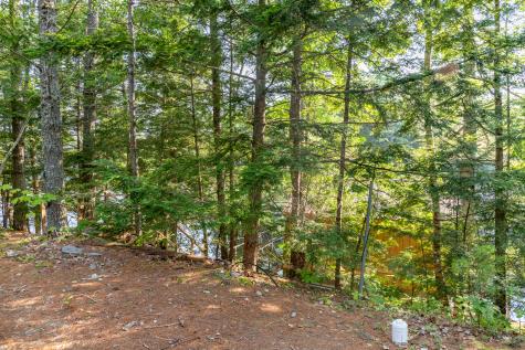 12 Paradise Cove Clifton ME 04428