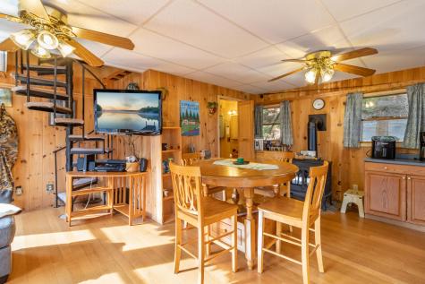 12 Paradise Cove Clifton ME 04428