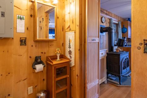 12 Paradise Cove Clifton ME 04428