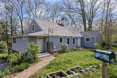 20 Robinhood Road Cape Elizabeth ME 04107