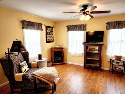 33 Olive Avenue Lewiston ME 04240