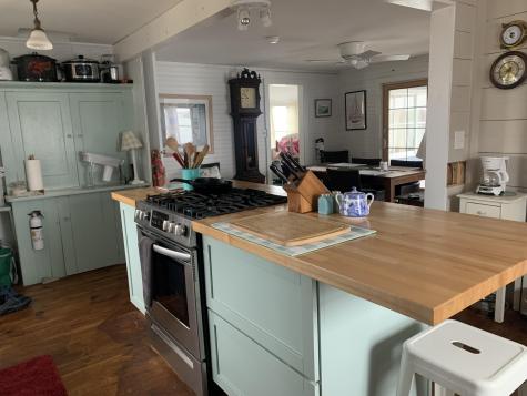 42 Thistle Lane Long Island ME 04050