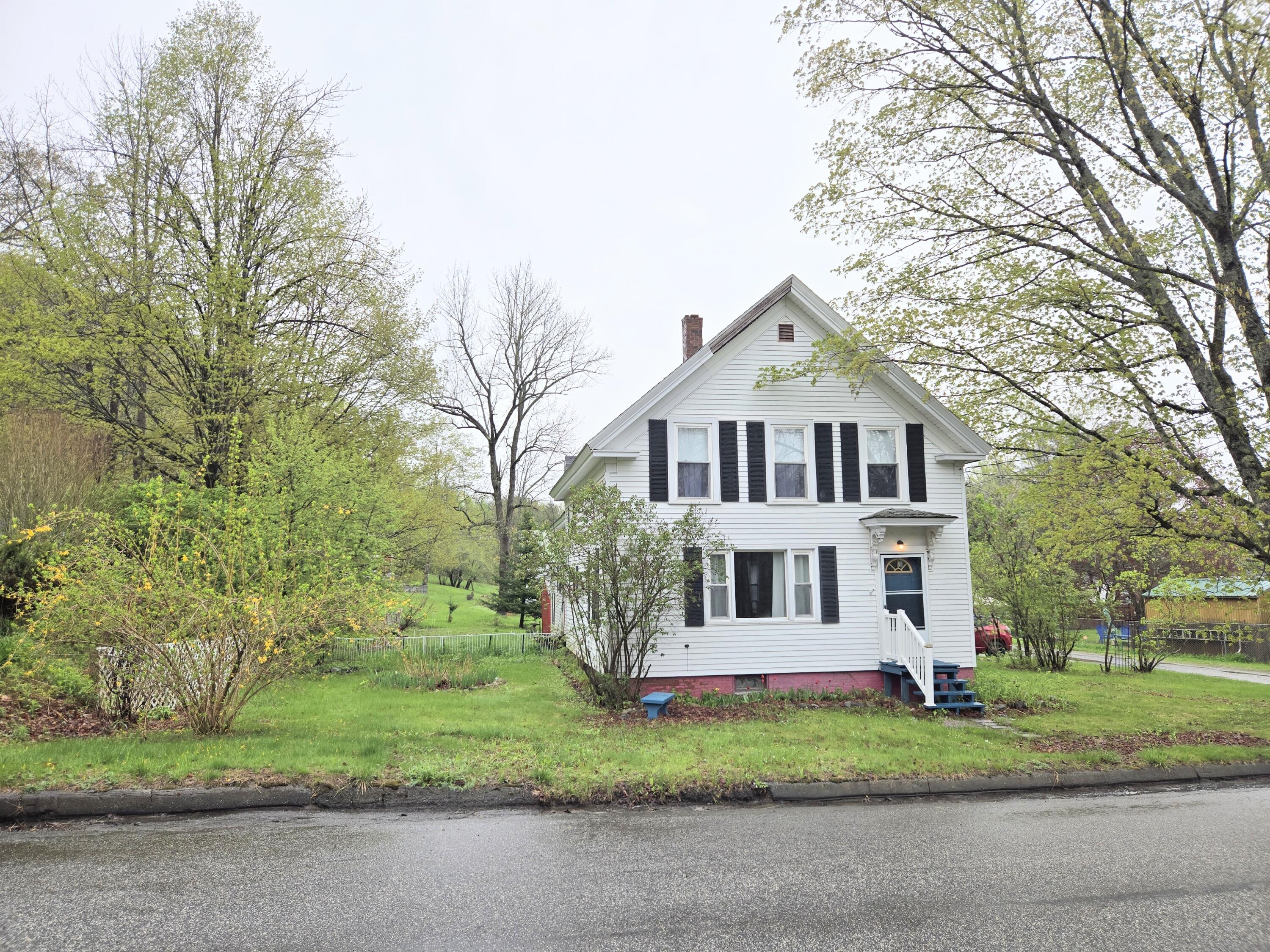 27 Cannard Street Gardiner ME 04345