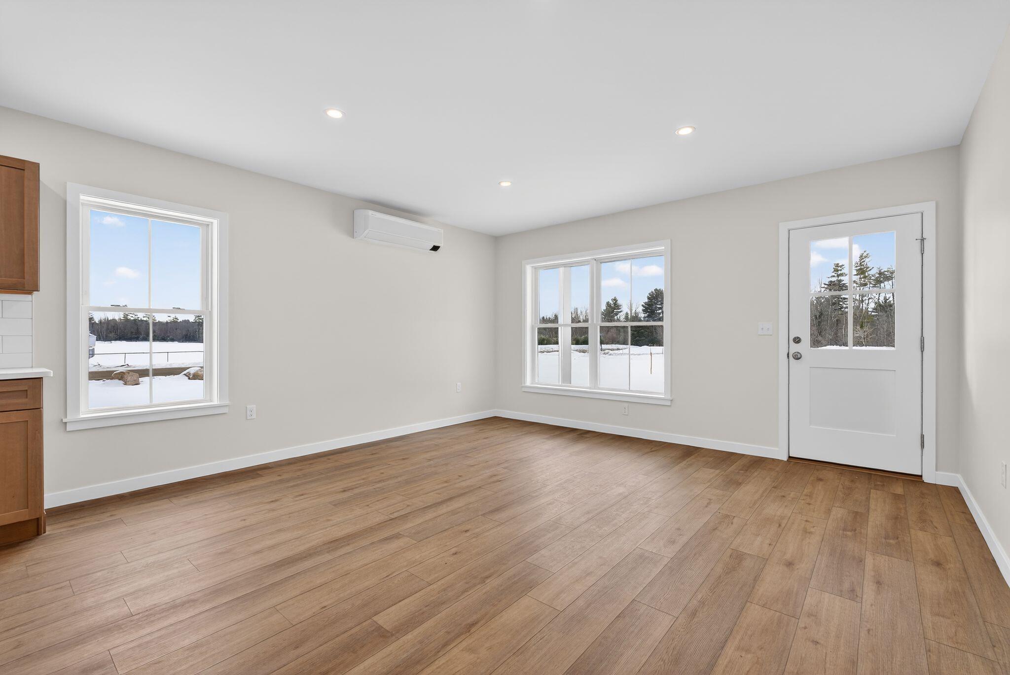 4 Brightons Way Poland ME 04274