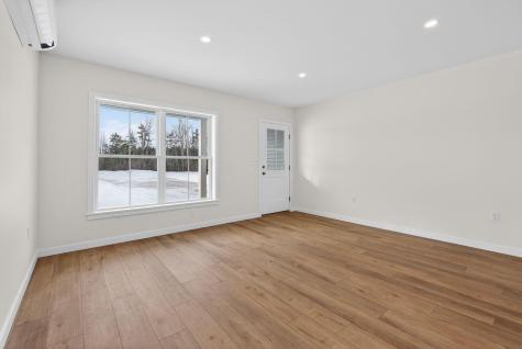 4 Brightons Way Poland ME 04274