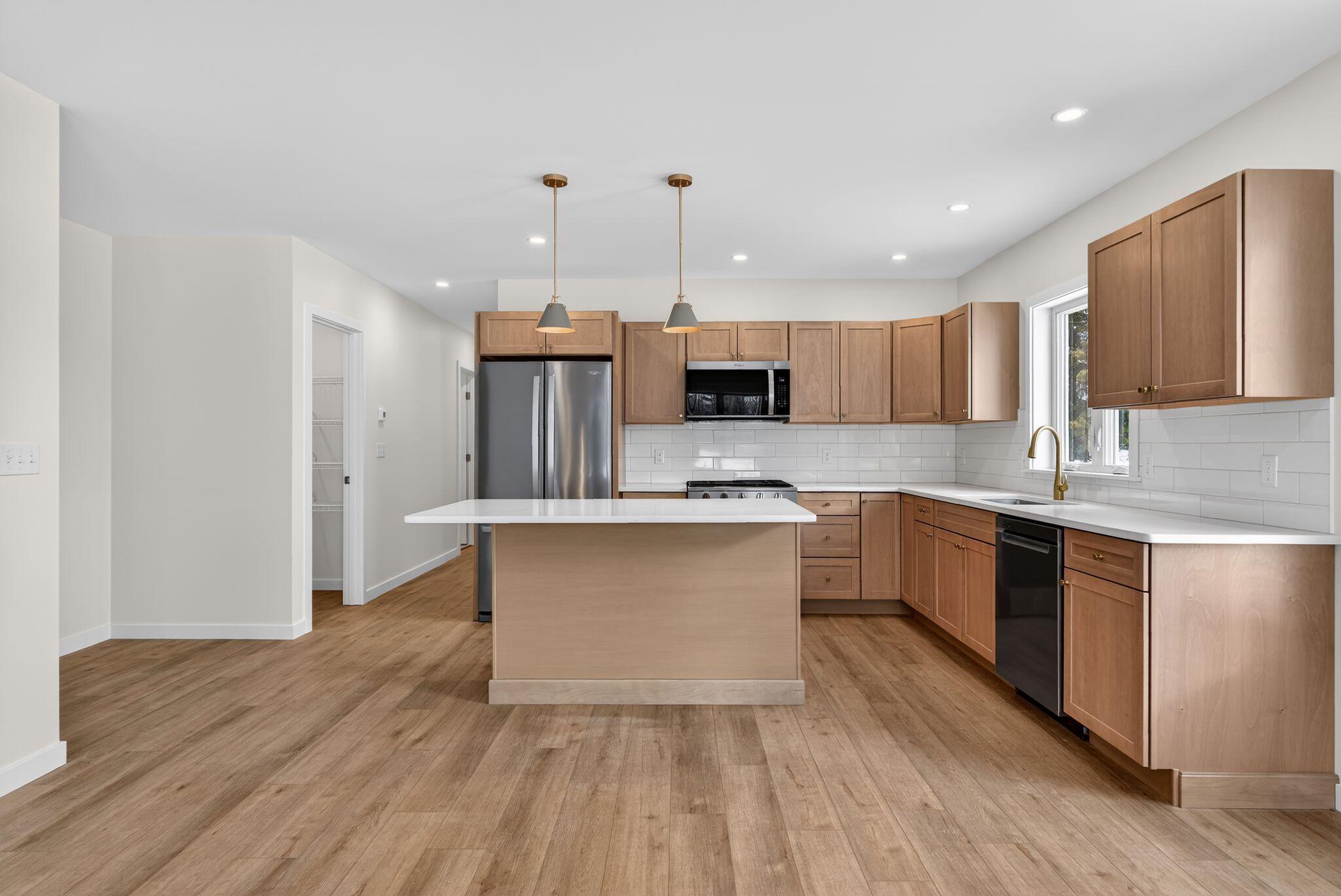 4 Brightons Way Poland ME 04274