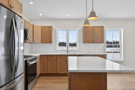 4 Brightons Way Poland ME 04274