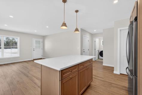 4 Brightons Way Poland ME 04274