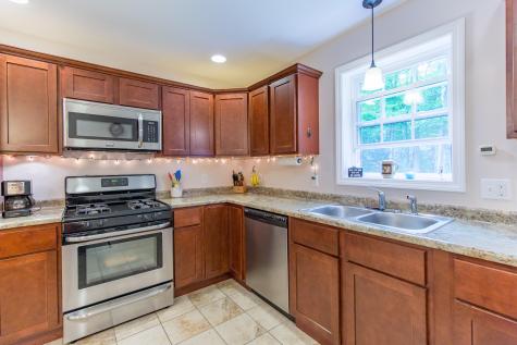 184 Yarmouth Road Gray ME 04039