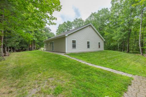 184 Yarmouth Road Gray ME 04039