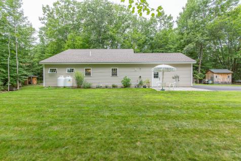 184 Yarmouth Road Gray ME 04039