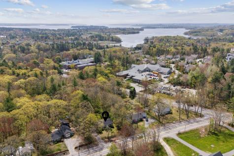 38 Falmouth Road Falmouth ME 04105