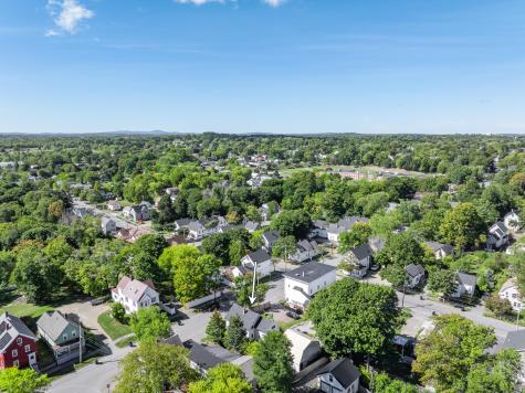 186 Warren Street Bangor ME 04401