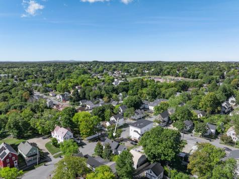 186 Warren Street Bangor ME 04401