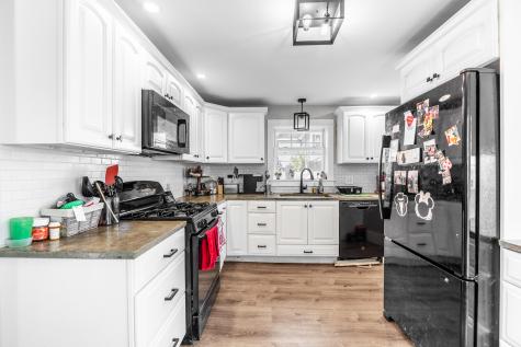 186 Warren Street Bangor ME 04401