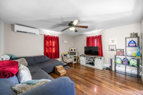 186 Warren Street Bangor ME 04401