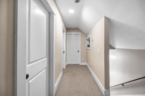 186 Warren Street Bangor ME 04401