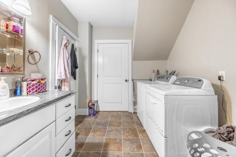 186 Warren Street Bangor ME 04401