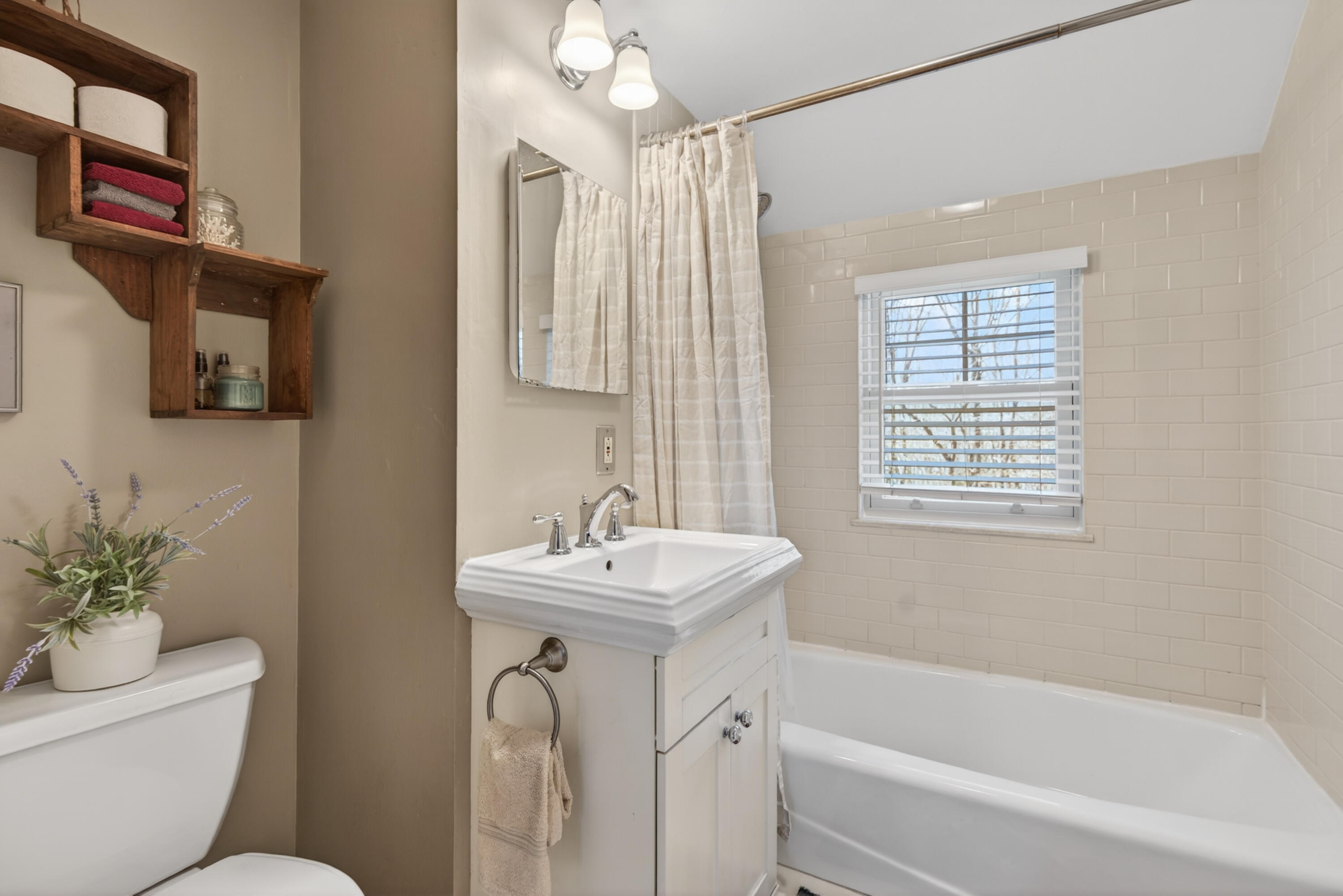14 Hillview Road Gorham ME 04038