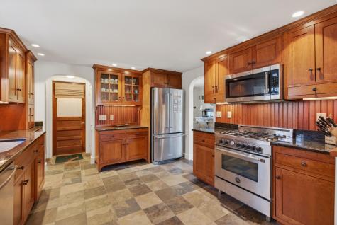 14 Hillview Road Gorham ME 04038