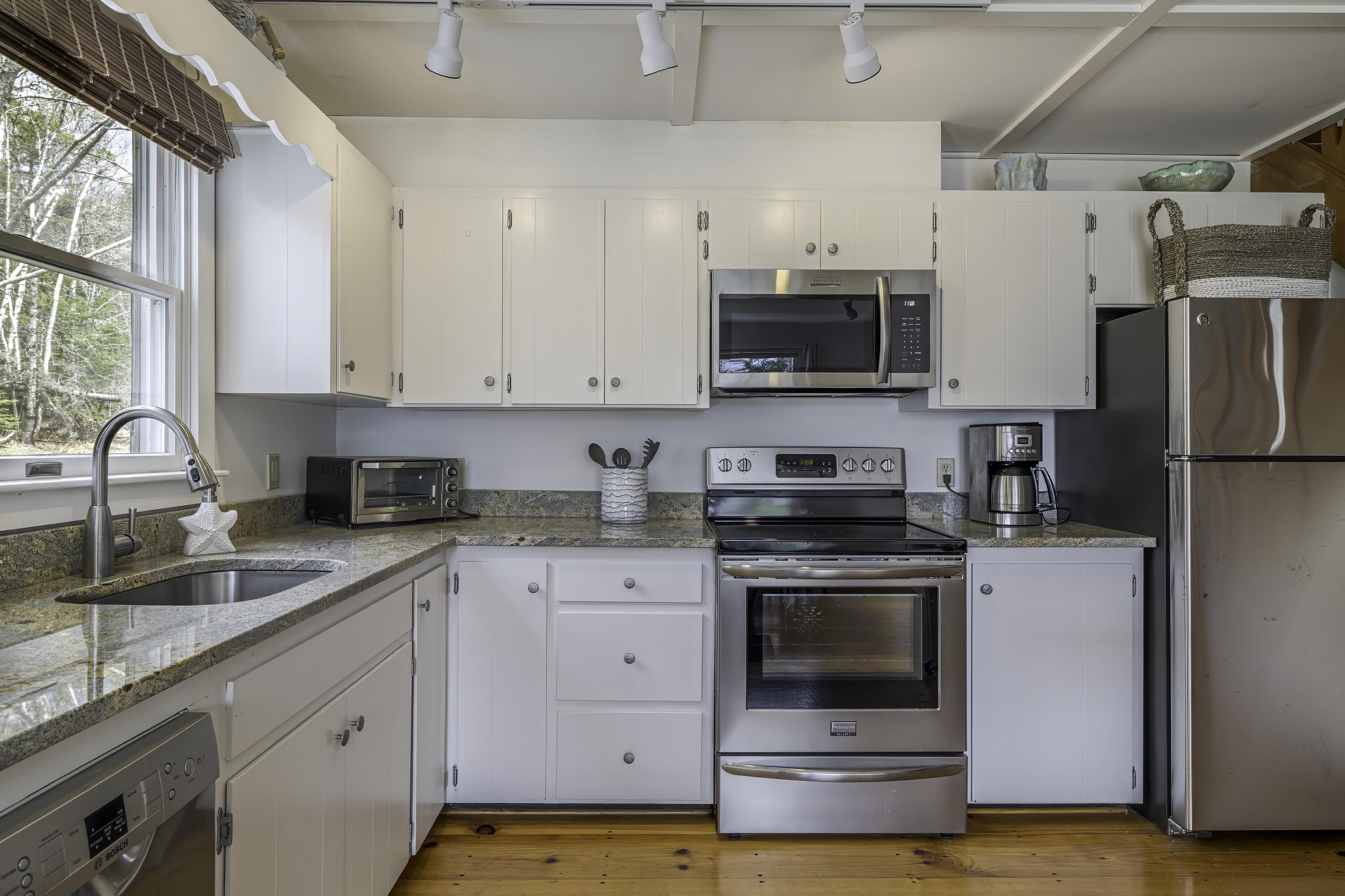 41 Sunset Road Brooksville ME 04617