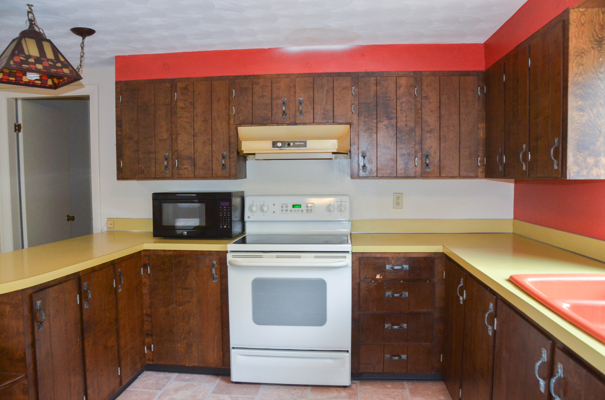 995 Eastern Avenue Chelsea ME 04330