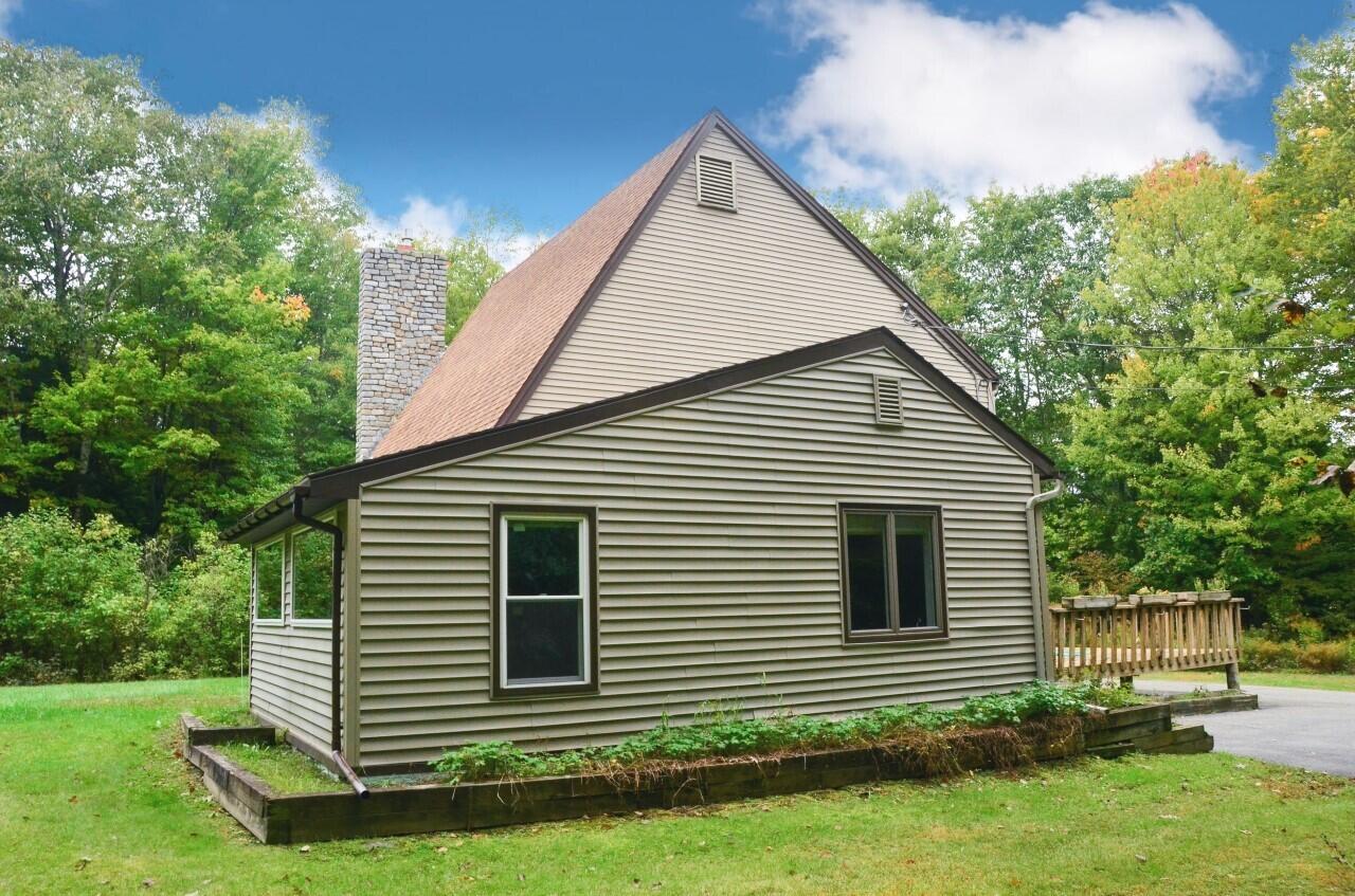 995 Eastern Avenue Chelsea ME 04330