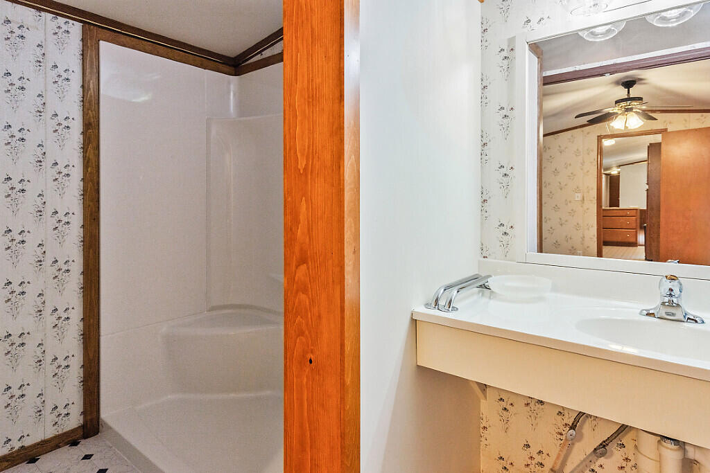 26 Rutabeggar Lane Farmingdale ME 04344