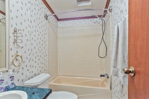 26 Rutabeggar Lane Farmingdale ME 04344