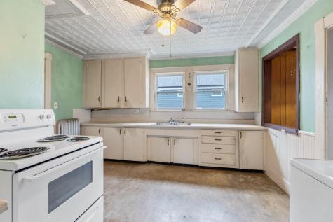 11 Russell Street Waterville ME 04901