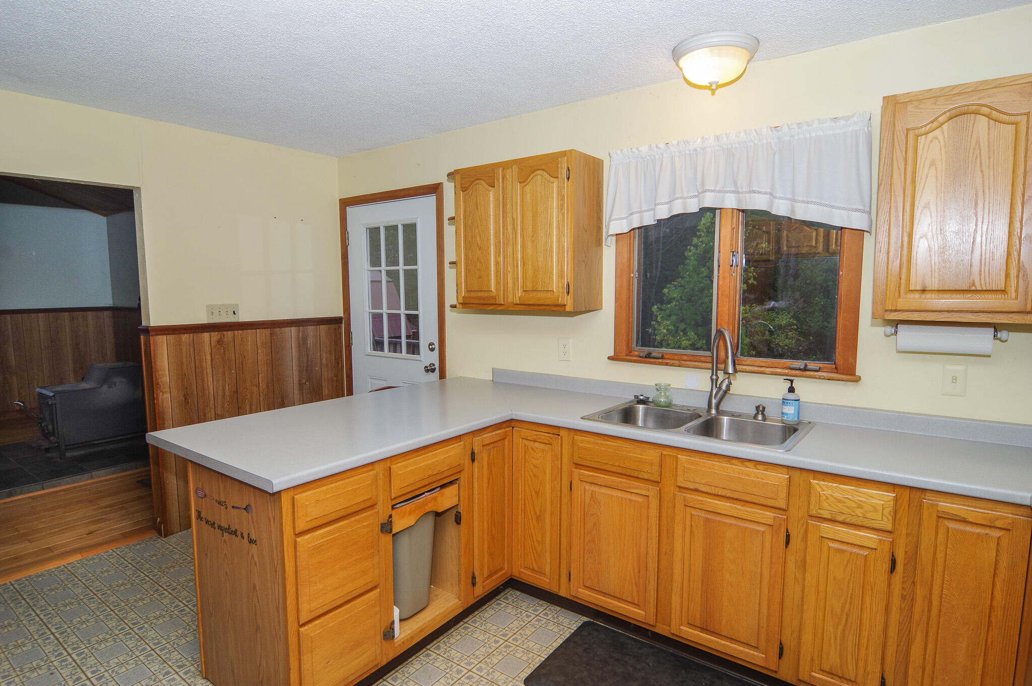 712 Avenue Road Corinth ME 04427